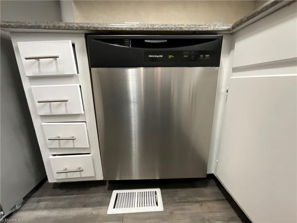 2607 Dallas Avenue High Point, NC 27265 - Photo 7 of 13