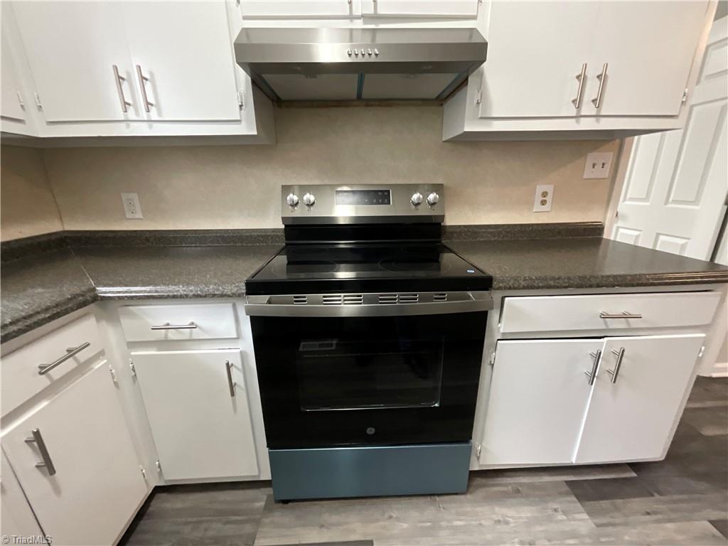 2607 Dallas Avenue High Point, NC 27265 - Photo 9 of 13