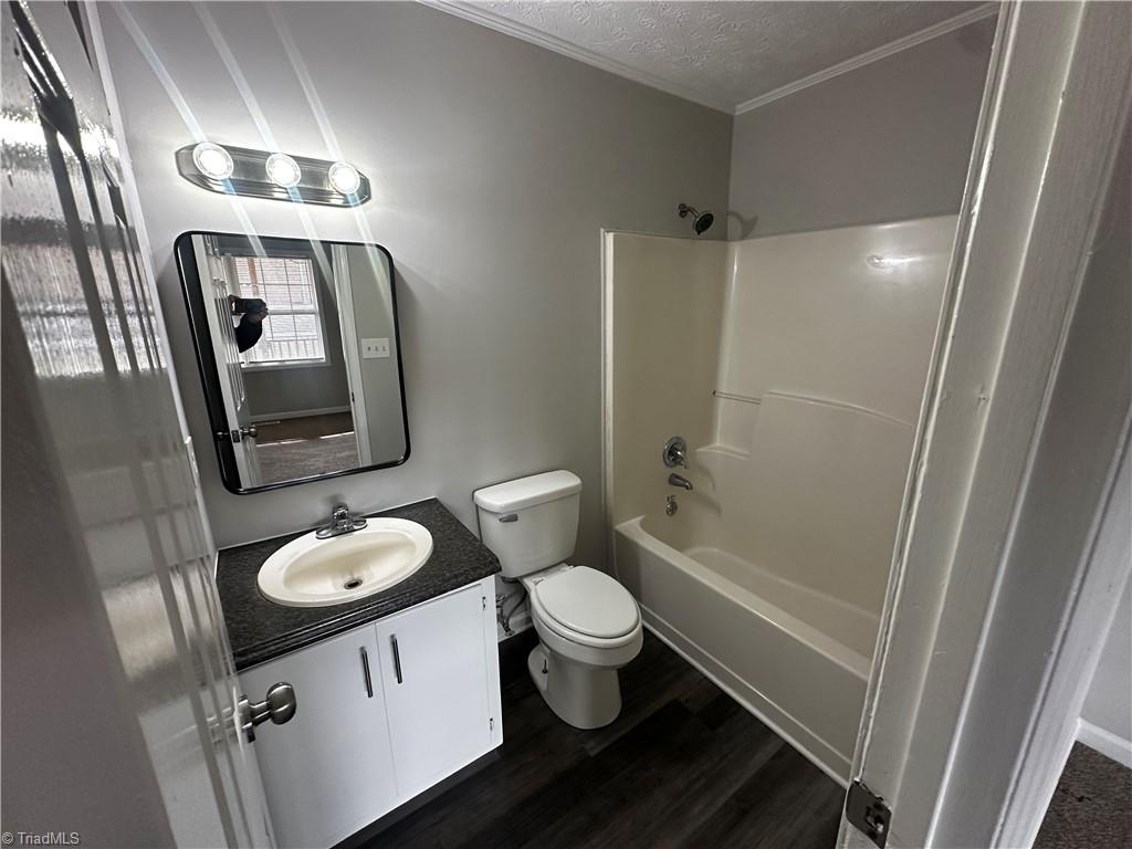 2607 Dallas Avenue High Point, NC 27265 - Photo 10 of 13