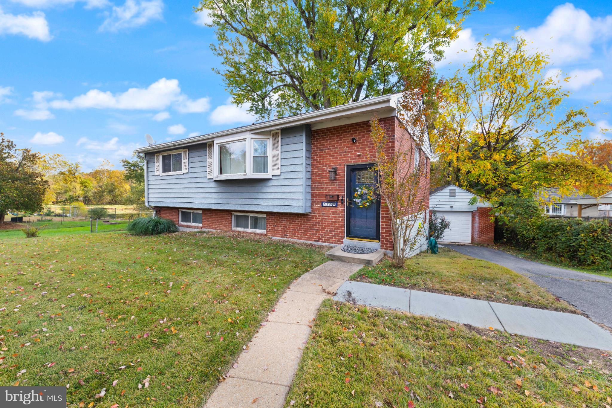 3700 Ralph Road Silver Spring, MD 20906 - Photo 5 of 30 Charming split-level home with lush surroundings.