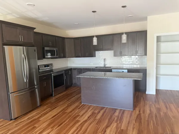 $2,400 | 301 Main Street, Unit 28, Bristol, CT 06010