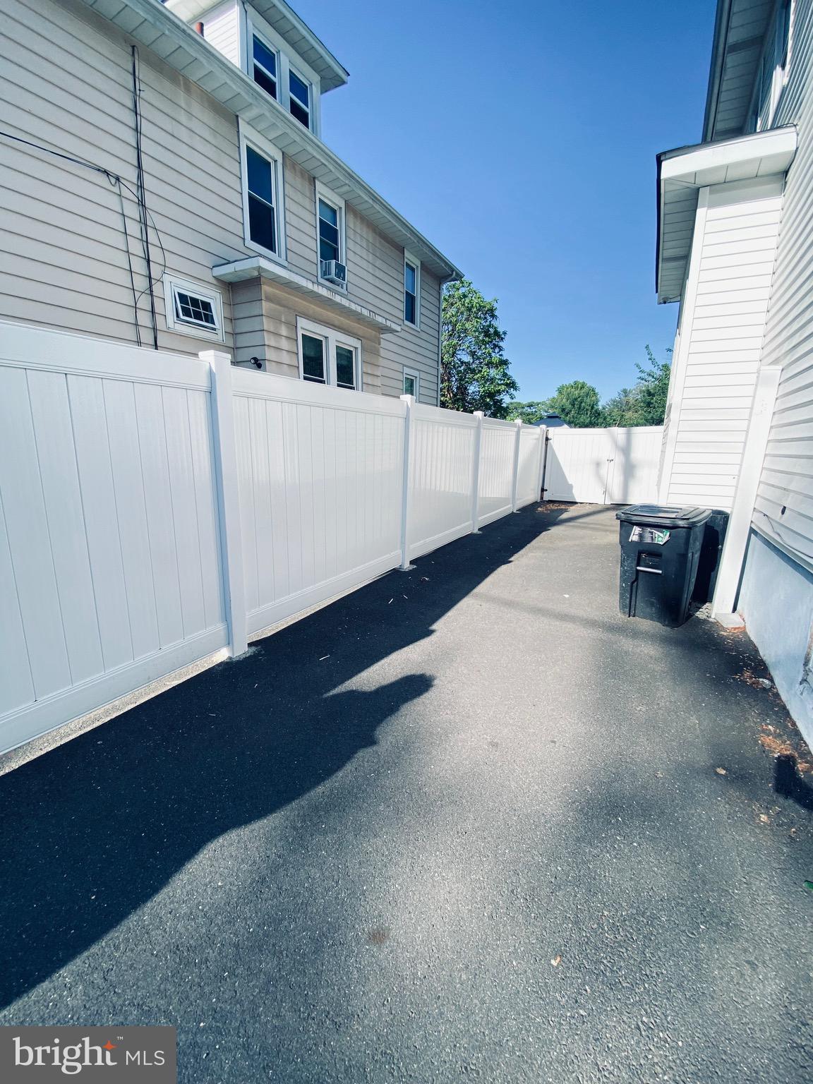 976 Klockner Road Trenton, NJ 08619 - Photo 9 of 31