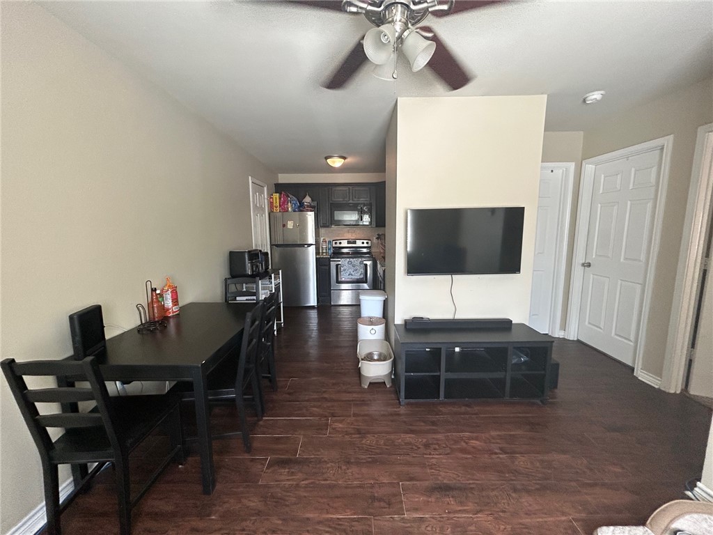 305 Ehlinger Drive, Unit D Bryan, TX 77801 - Photo 2 of 10