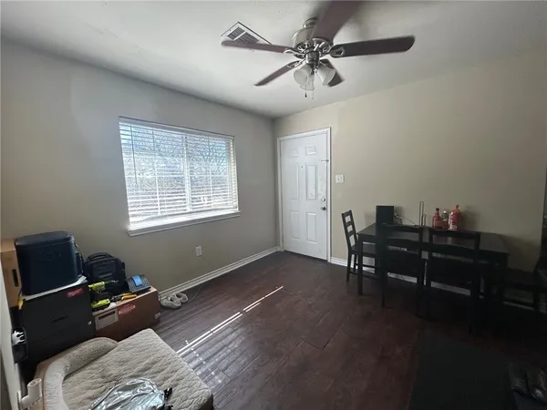 $895 | 305 Ehlinger Drive, Unit D, Bryan, TX 77801