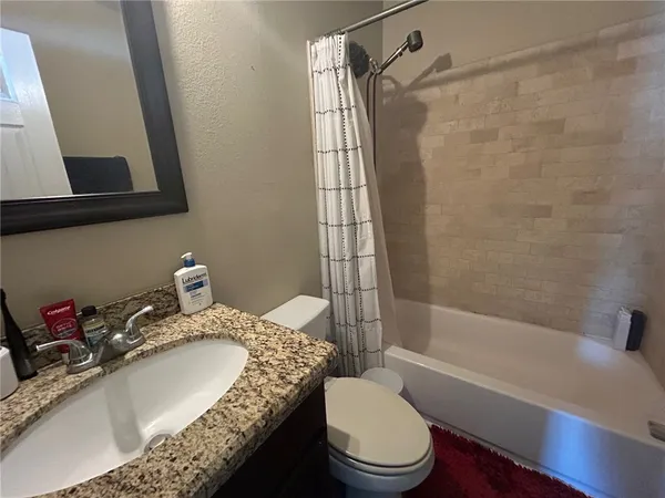 $895 | 305 Ehlinger Drive, Unit D, Bryan, TX 77801