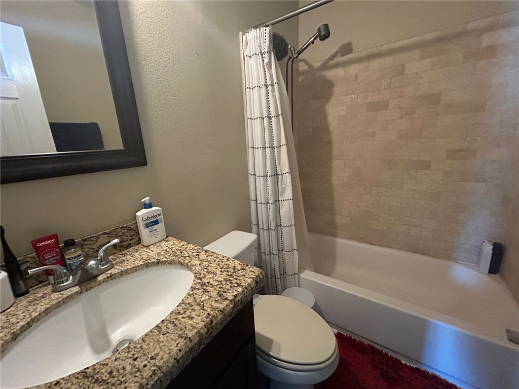 305 Ehlinger Drive, Unit D Bryan, TX 77801 - Photo 8 of 10