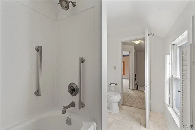 $379,900 | 35 West Elizabeth Street, Skaneateles, NY 13152