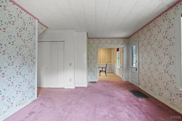 $379,900 | 35 West Elizabeth Street, Skaneateles, NY 13152