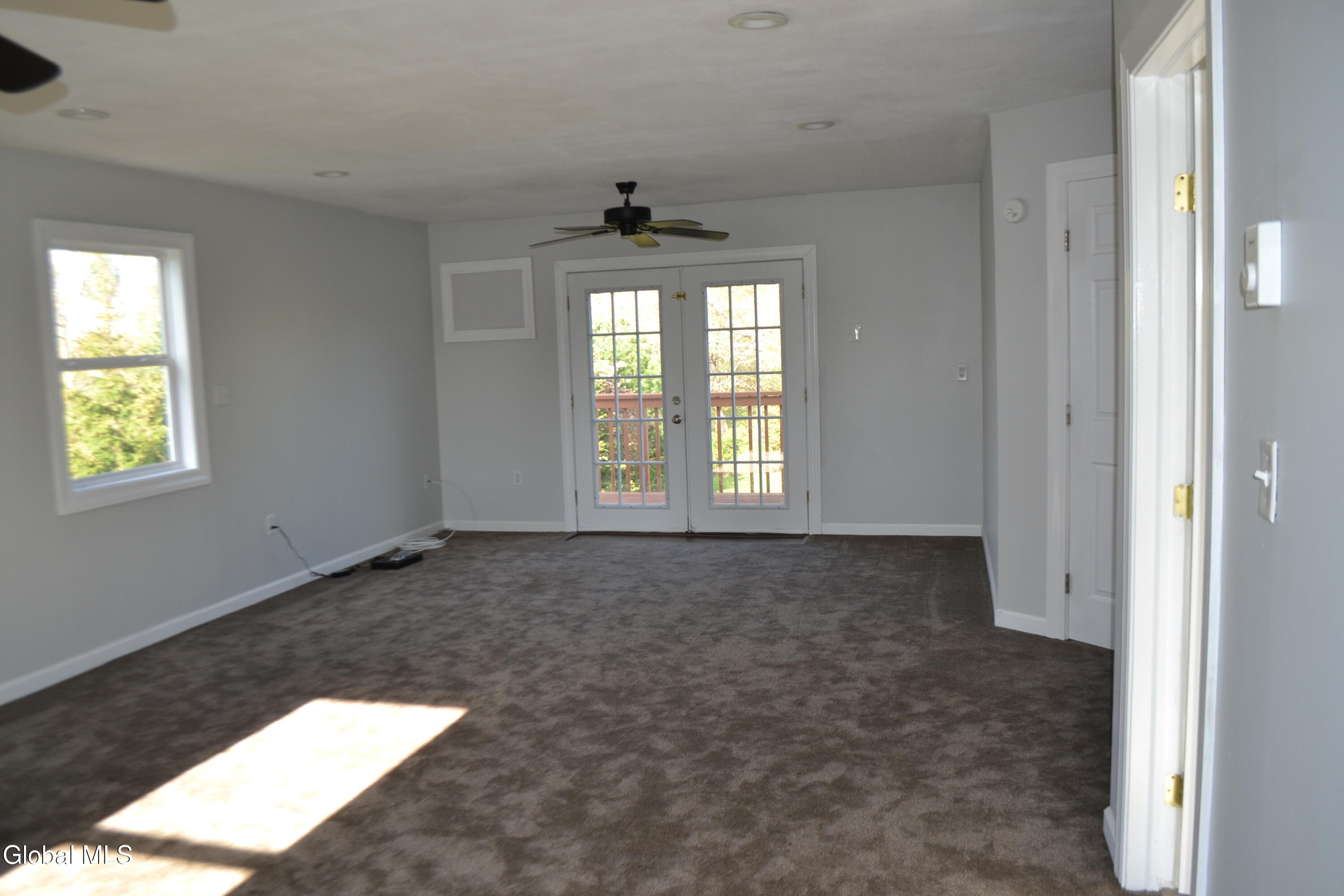 60 Colonial Road Stillwater, NY 12170 - Photo 4 of 5 5