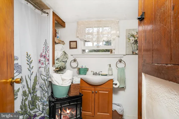 $1,100,000 | 537 Arneytown-chesterfield Road, Chesterfield, NJ 08515