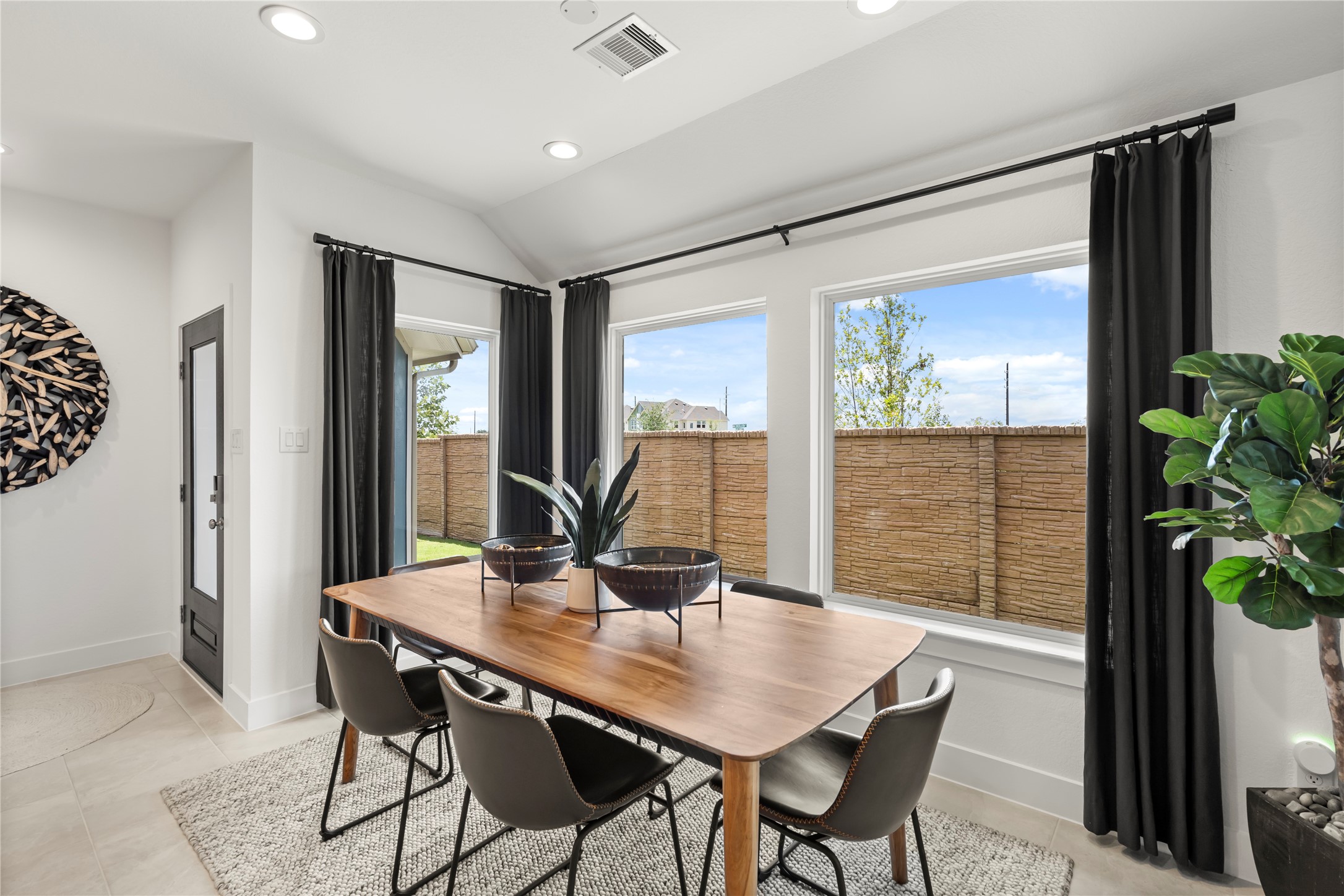 5251 Celestial Court Rosharon, TX 77583 - Photo 25 of 35 Photos are REPRESENTATIVE of the home /floor plan and are NOT of the actual home. Selections, features, and room options may vary. For more info, contact Chesmar Homes.