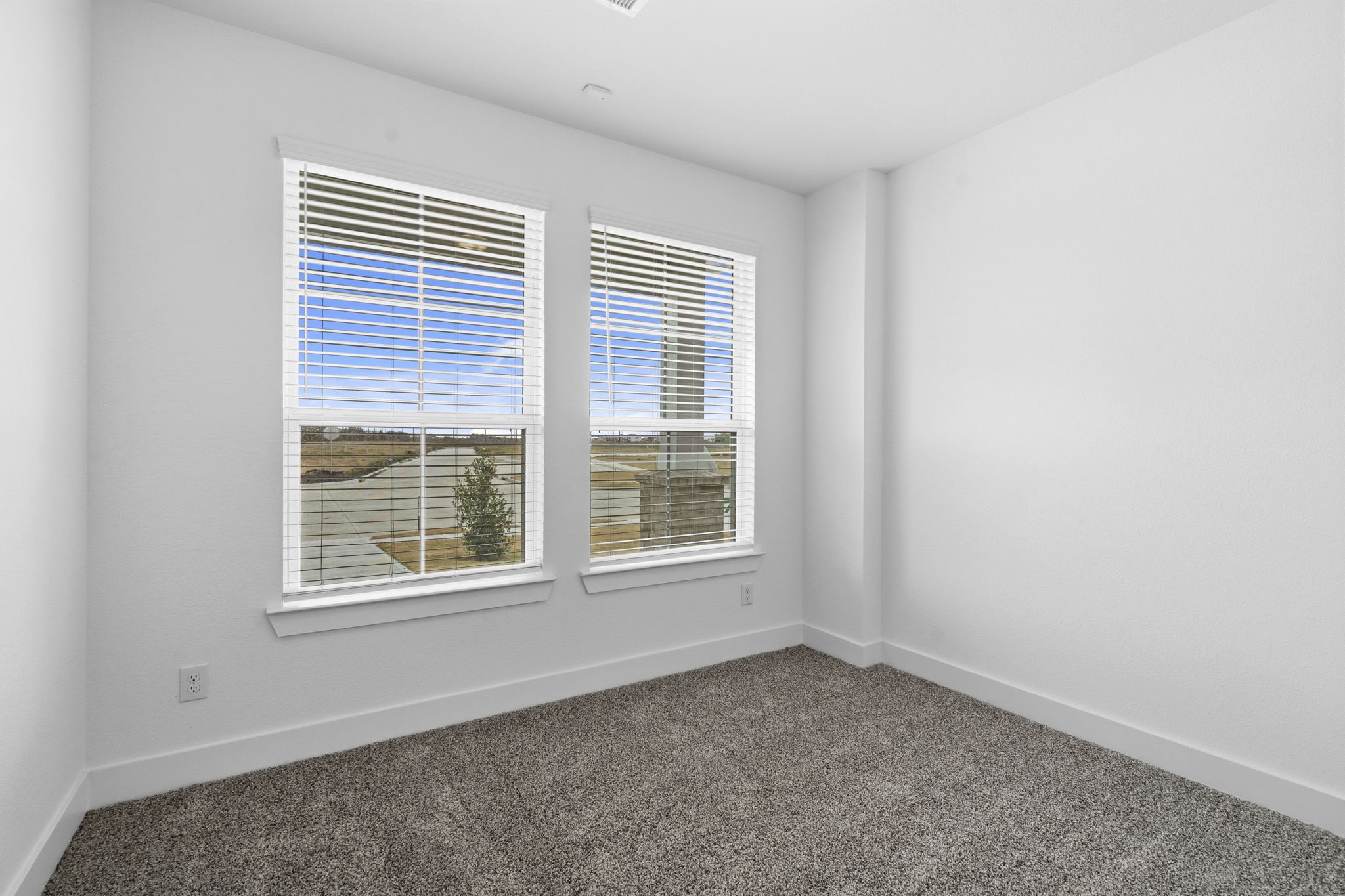 5251 Celestial Court Rosharon, TX 77583 - Photo 8 of 46