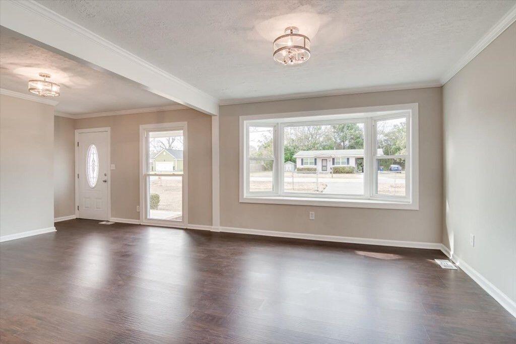 215 South Bell Street Harlem, GA 30814 - Photo 4 of 29 Living Room