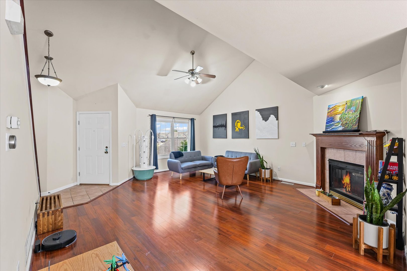 803 Prestwick Point Champaign, IL 61822 - Photo 7 of 38 Gallery Image 7