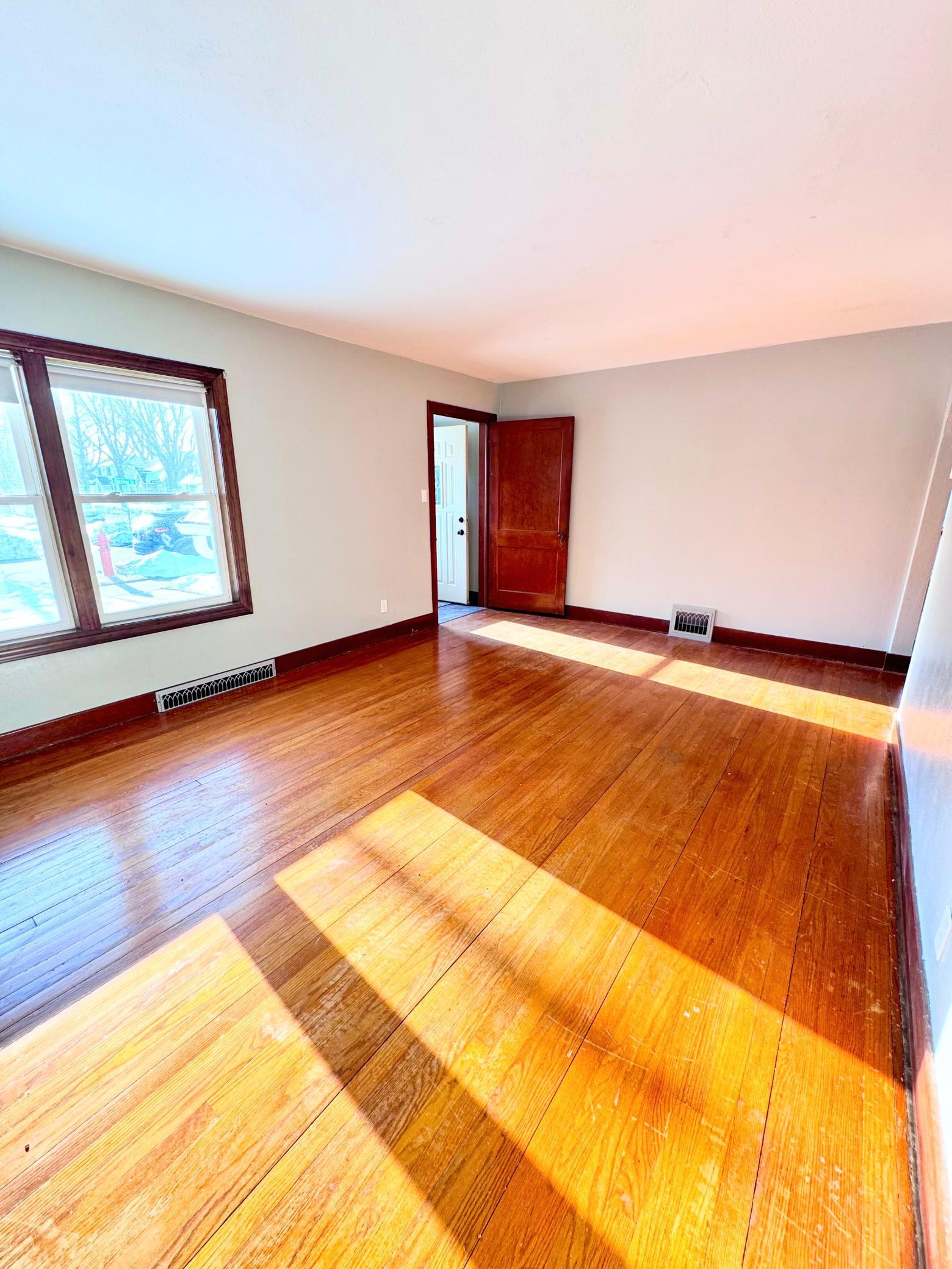 430 Harrison Street Red Wing, MN 55066 - Photo 4 of 28