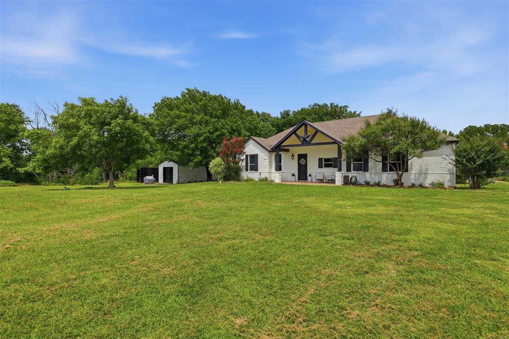 208 Valle Vista Road Aledo, TX 76008 - Photo 2 of 40