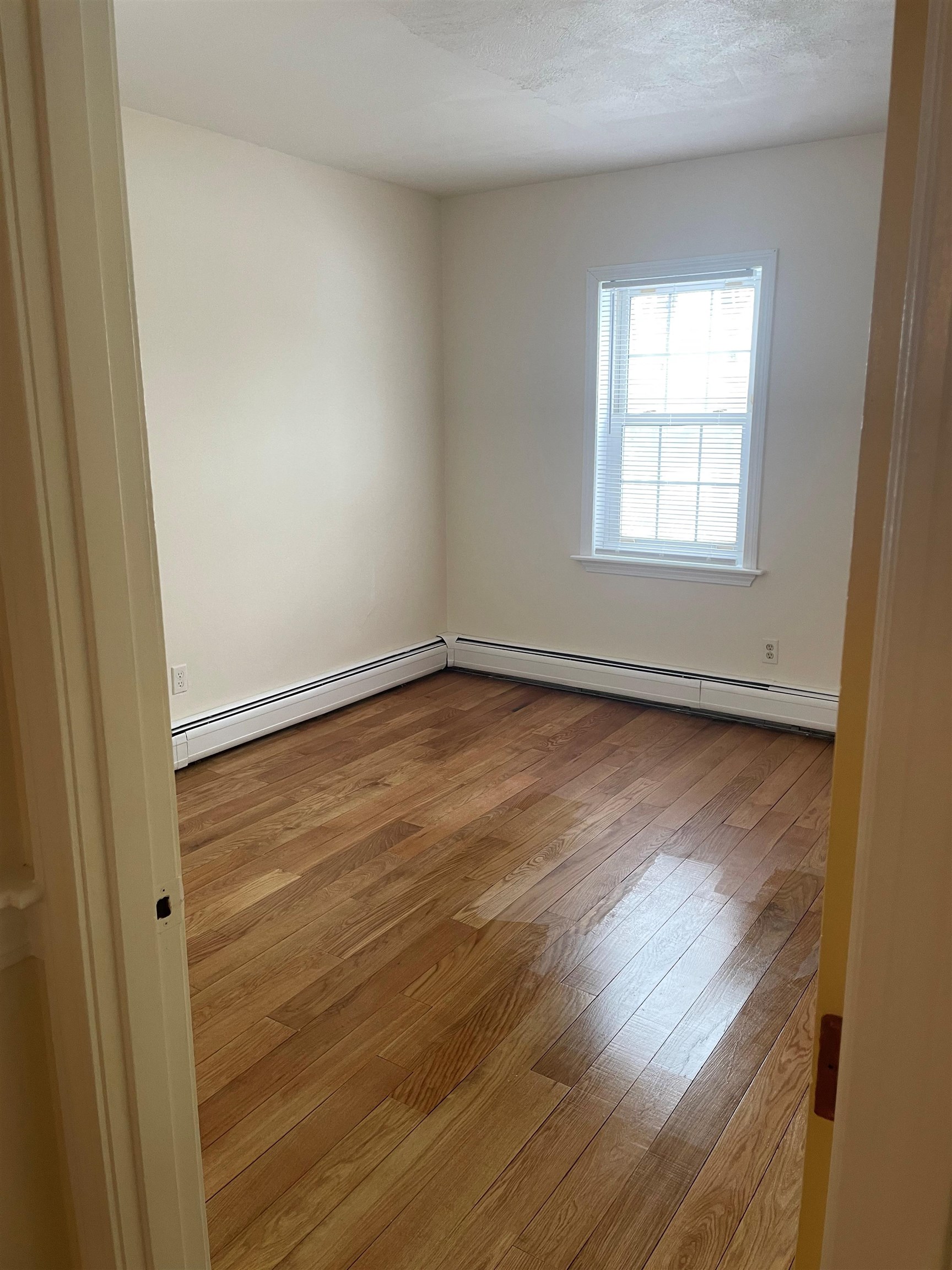 32 Squamscott Road Stratham, NH 03885 - Photo 11 of 18