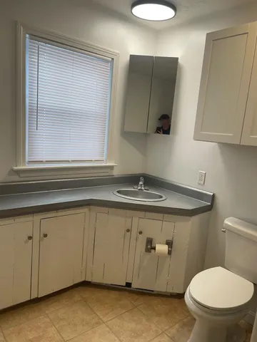 $2,285 | 32 Squamscott Road, Stratham, NH 03885