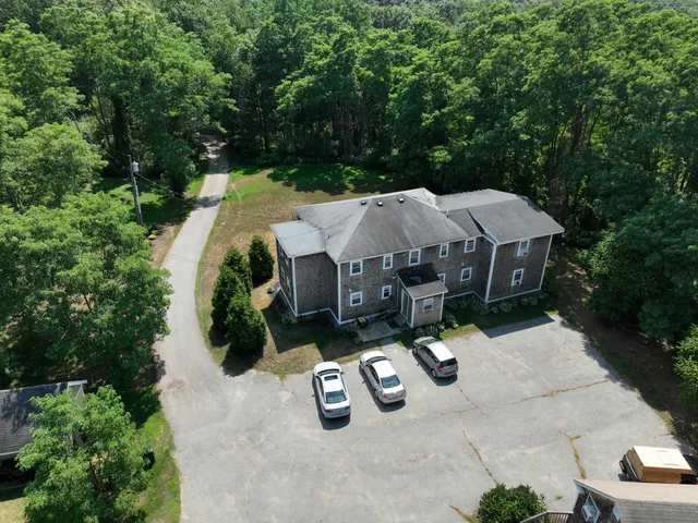 $2,285 | 32 Squamscott Road, Stratham, NH 03885