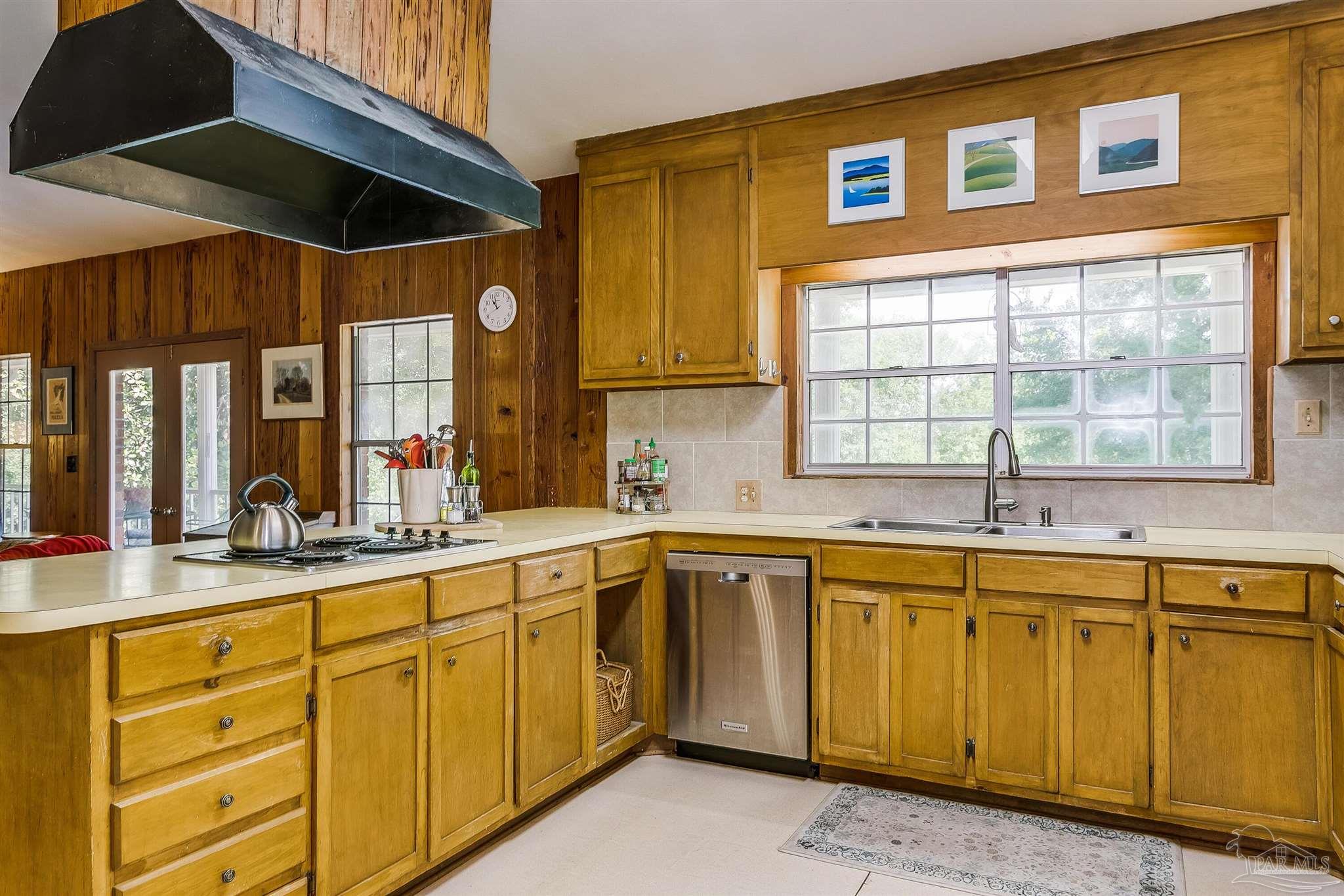 7384 Johnson Road Milton, FL 32583 - Photo 13 of 44 Gallery Image 13