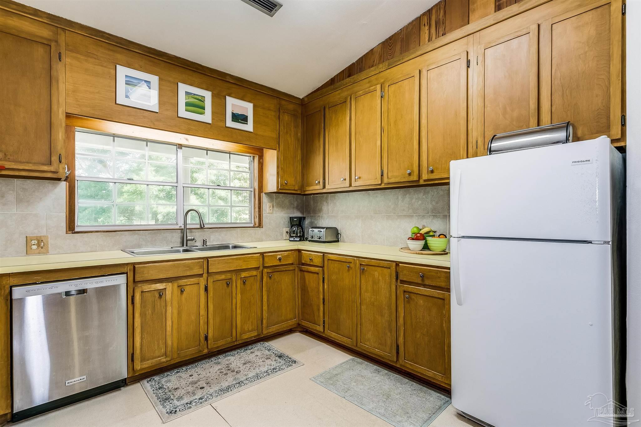 7384 Johnson Road Milton, FL 32583 - Photo 14 of 44 Gallery Image 14
