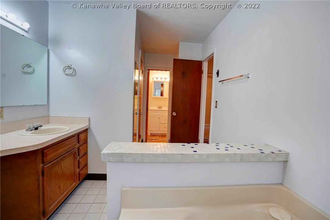 81 Springlea Drive Winfield, WV 25213 - Photo 19 of 30 Gallery Image 19