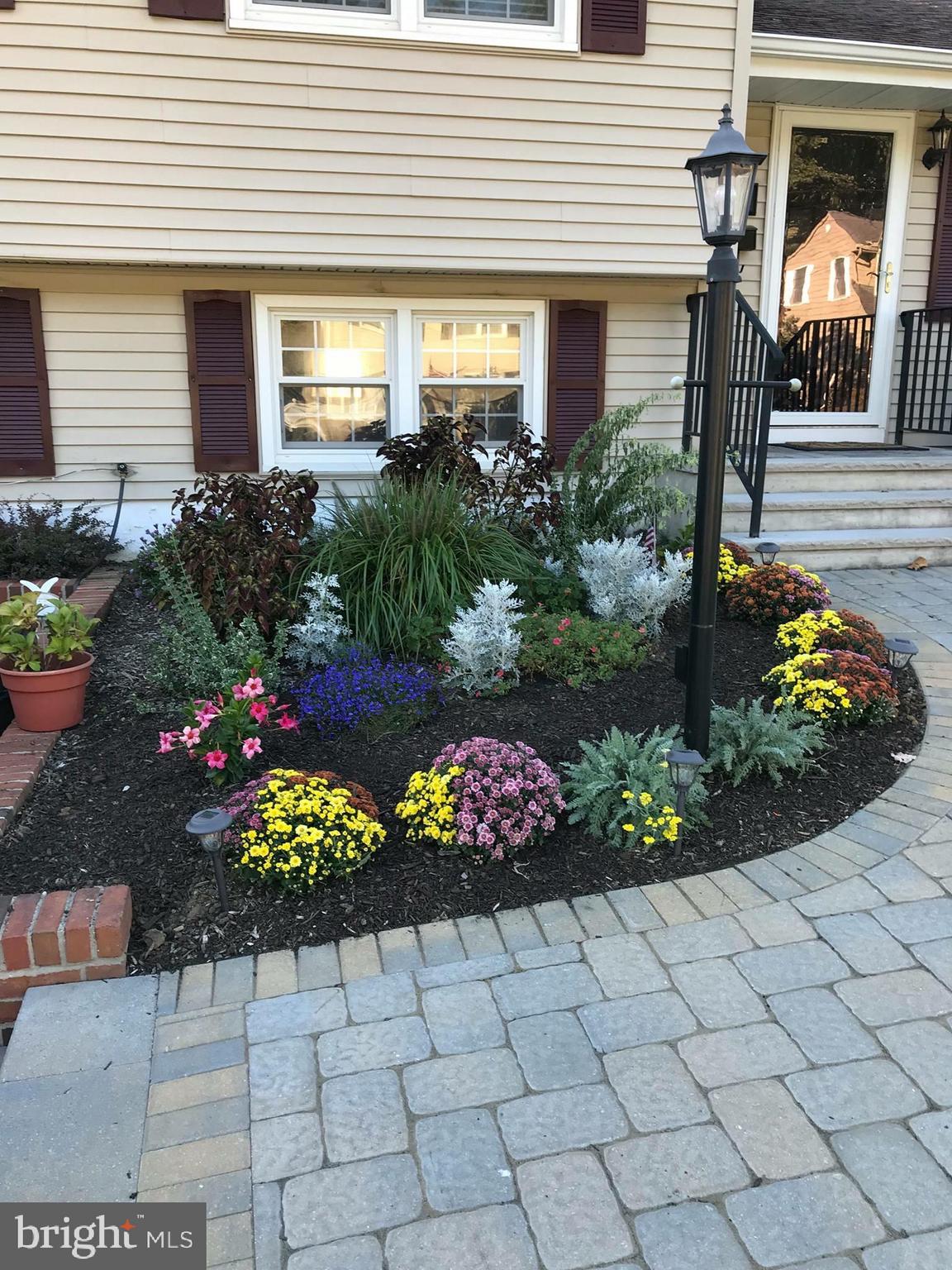 45 Valley View Road Hamilton, NJ 08620 - Photo 2 of 28 Landscaping and front paver walkway
