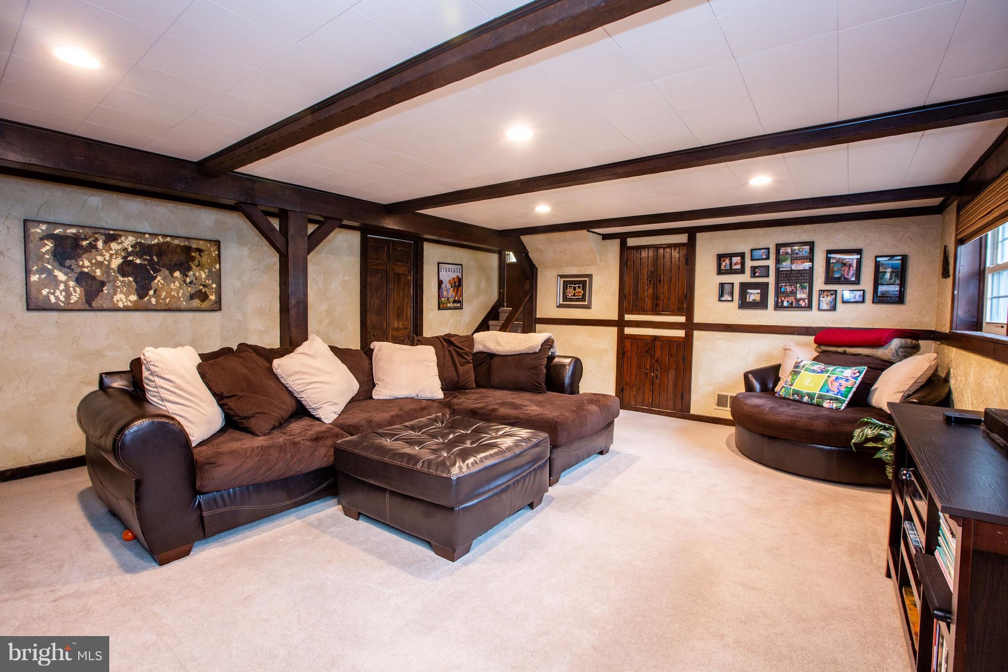 45 Valley View Road Hamilton, NJ 08620 - Photo 22 of 28 Family Room