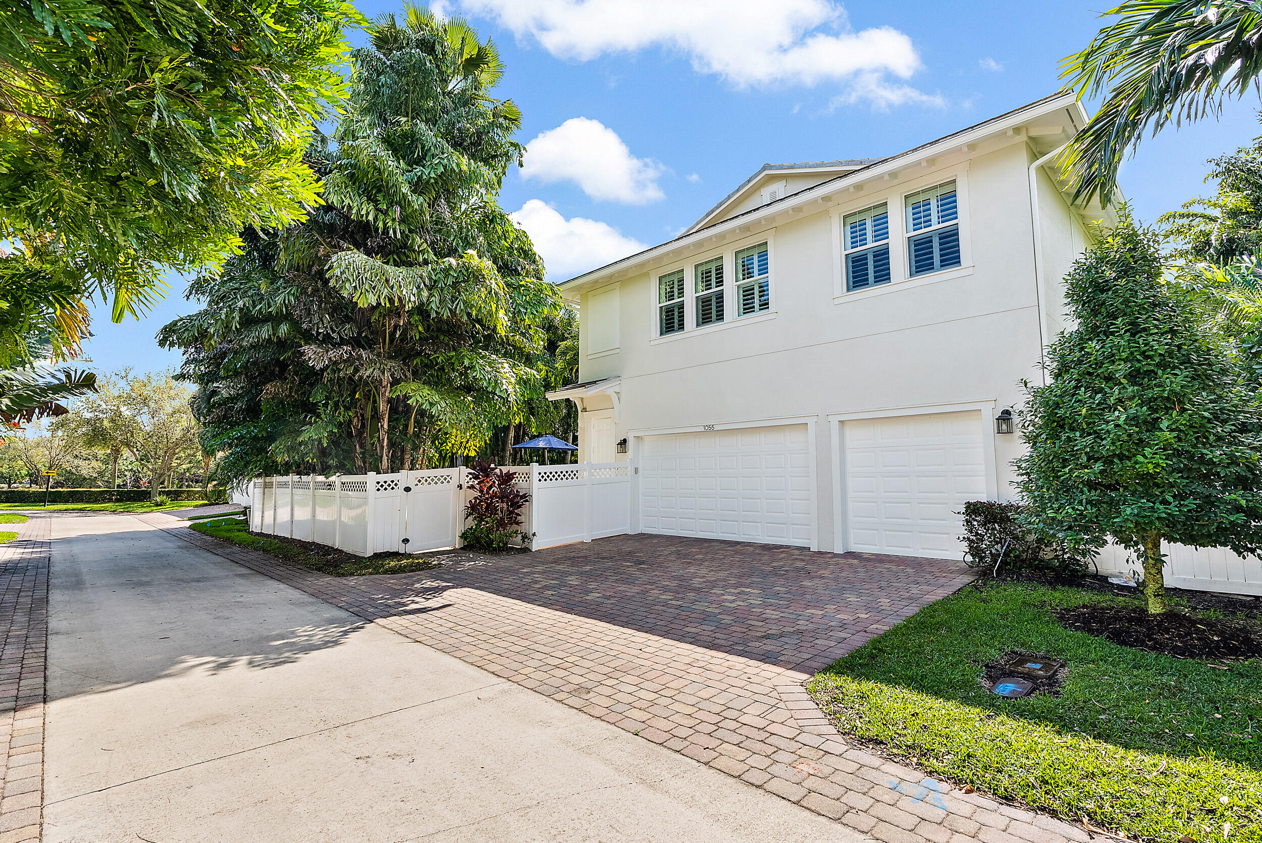 1055 Frederick Small Road Jupiter, FL 33458 - Photo 53 of 60 Driveway