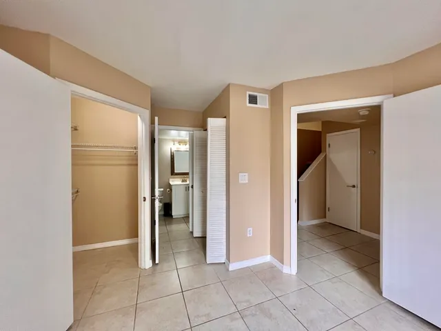 $2,100 | 4863 Via Palm Lakes, Unit 805, West Palm Beach, FL 33417