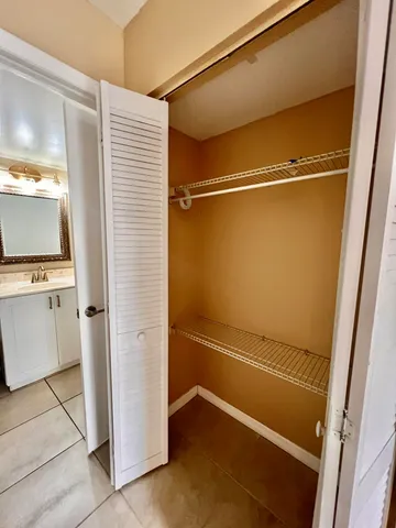 $2,100 | 4863 Via Palm Lakes, Unit 805, West Palm Beach, FL 33417