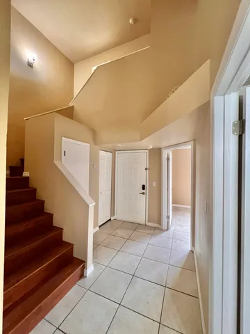 $2,100 | 4863 Via Palm Lakes, Unit 805, West Palm Beach, FL 33417