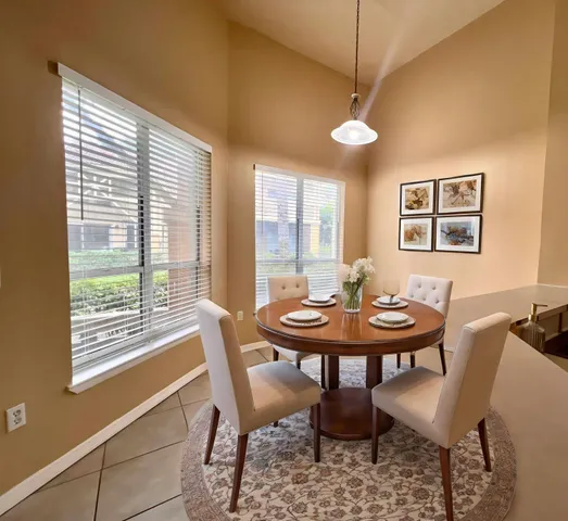 $2,100 | 4863 Via Palm Lakes, Unit 805, West Palm Beach, FL 33417