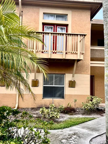 $2,100 | 4863 Via Palm Lakes, Unit 805, West Palm Beach, FL 33417