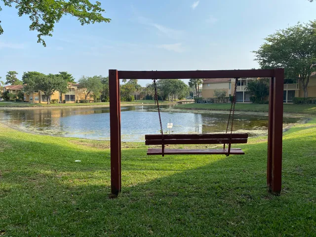 $2,100 | 4863 Via Palm Lakes, Unit 805, West Palm Beach, FL 33417