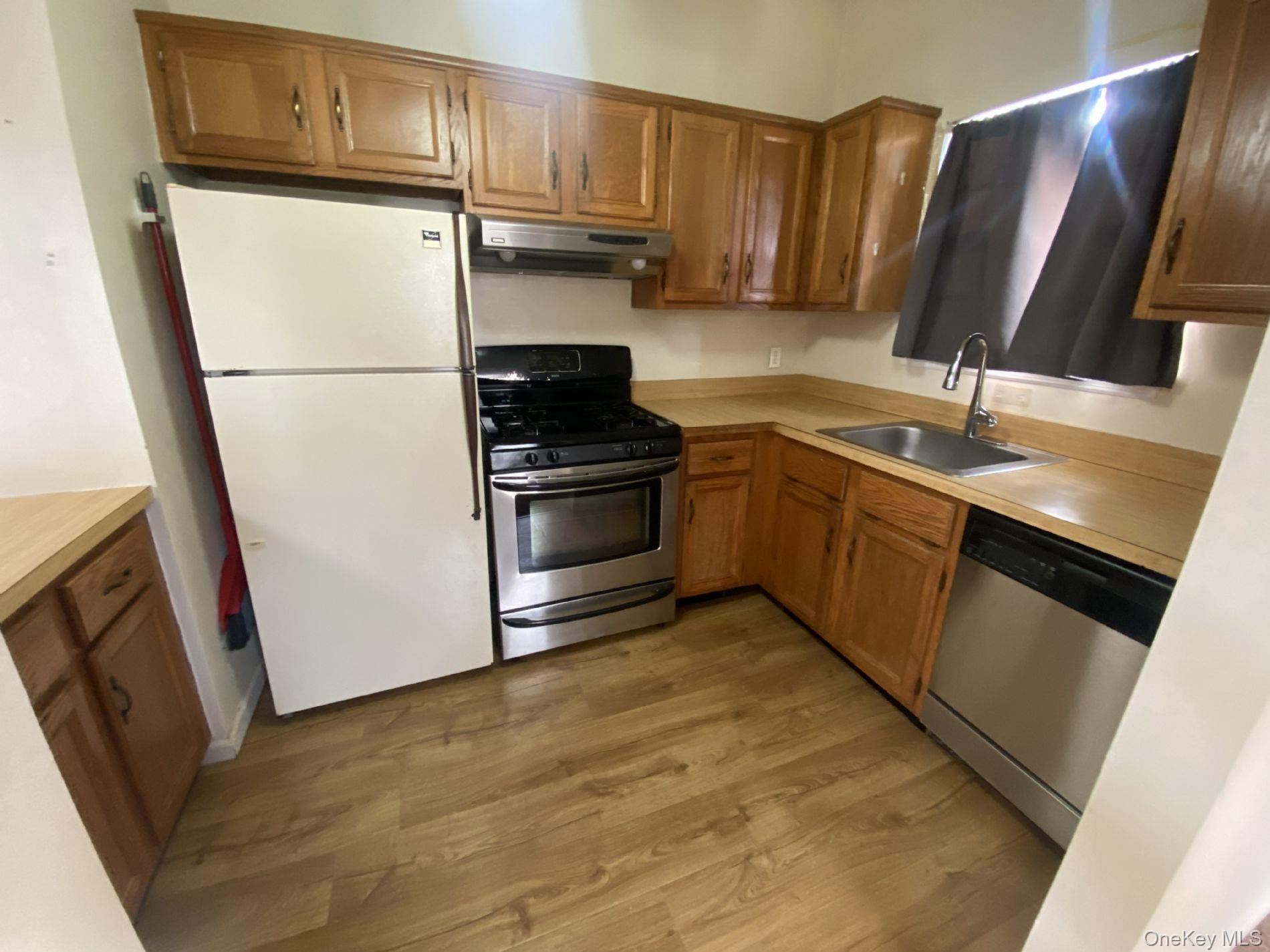2 Lexington Hills Road, Unit 12 Harriman, NY 10926 - Photo 6 of 22
