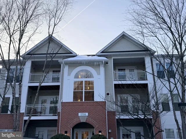 $410,000 | 1516 North Point Drive, Unit 1, Reston, VA 20194