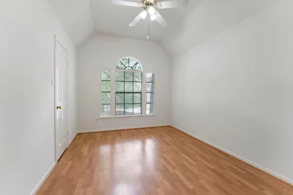 $575,000 | 70 Amberglow Court, The Woodlands, TX 77381
