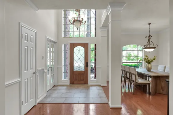 $575,000 | 70 Amberglow Court, The Woodlands, TX 77381
