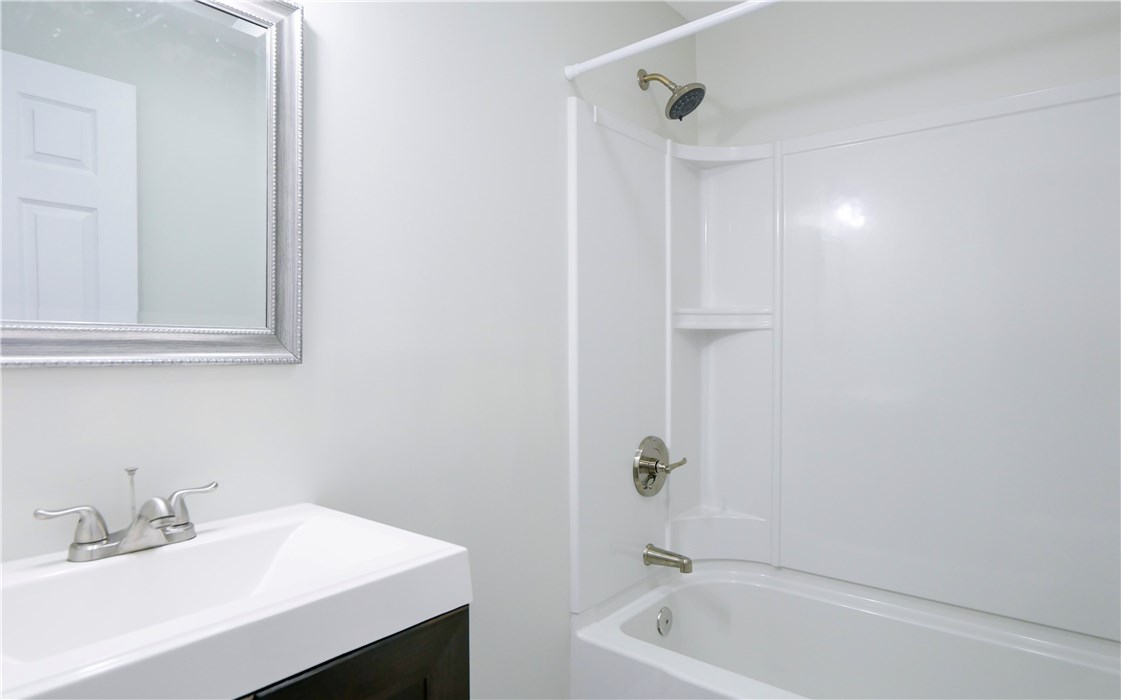 36 Cottage Street Woonsocket, RI 02895 - Photo 21 of 40