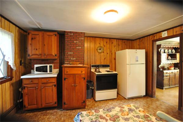 49 Glenwood Road Andover, MA 01810 - Photo 17 of 24 Gallery Image 17