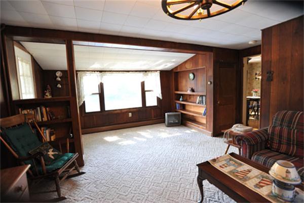 49 Glenwood Road Andover, MA 01810 - Photo 20 of 24 Gallery Image 20