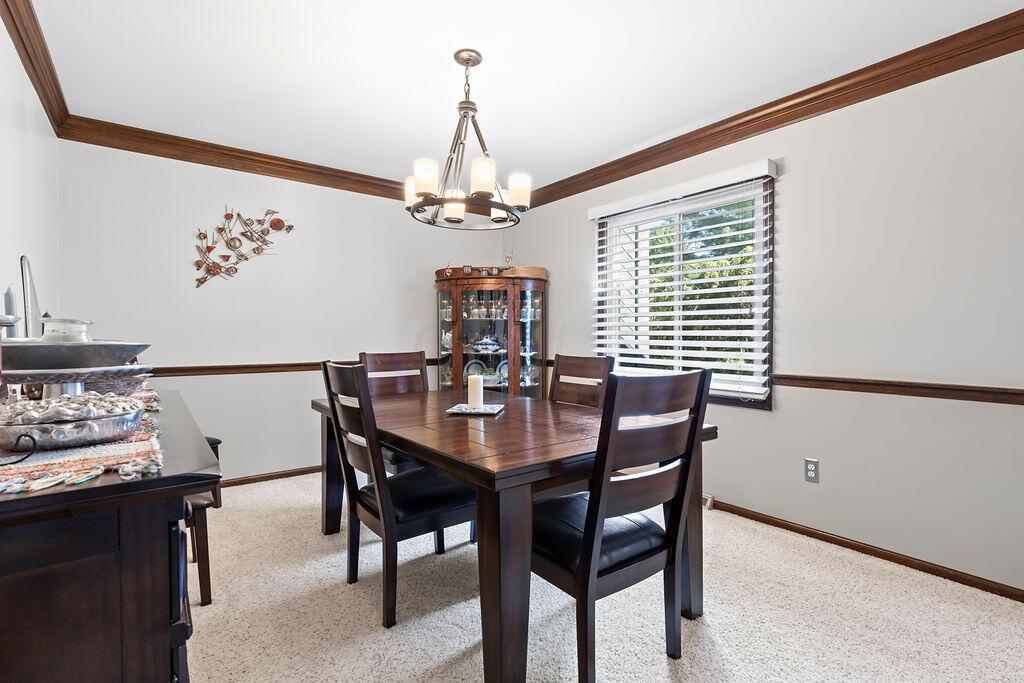 1239 Chatham Ridge Road Westerville, OH 43081 - Photo 8 of 36 Dining Room