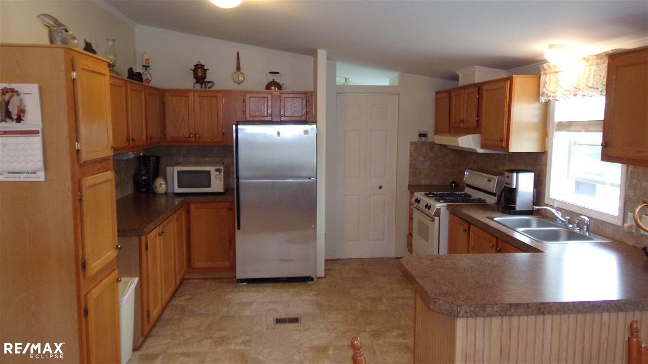 7021 Arendt Road Yale, MI 48097 - Photo 8 of 39 31337575-7.JPG