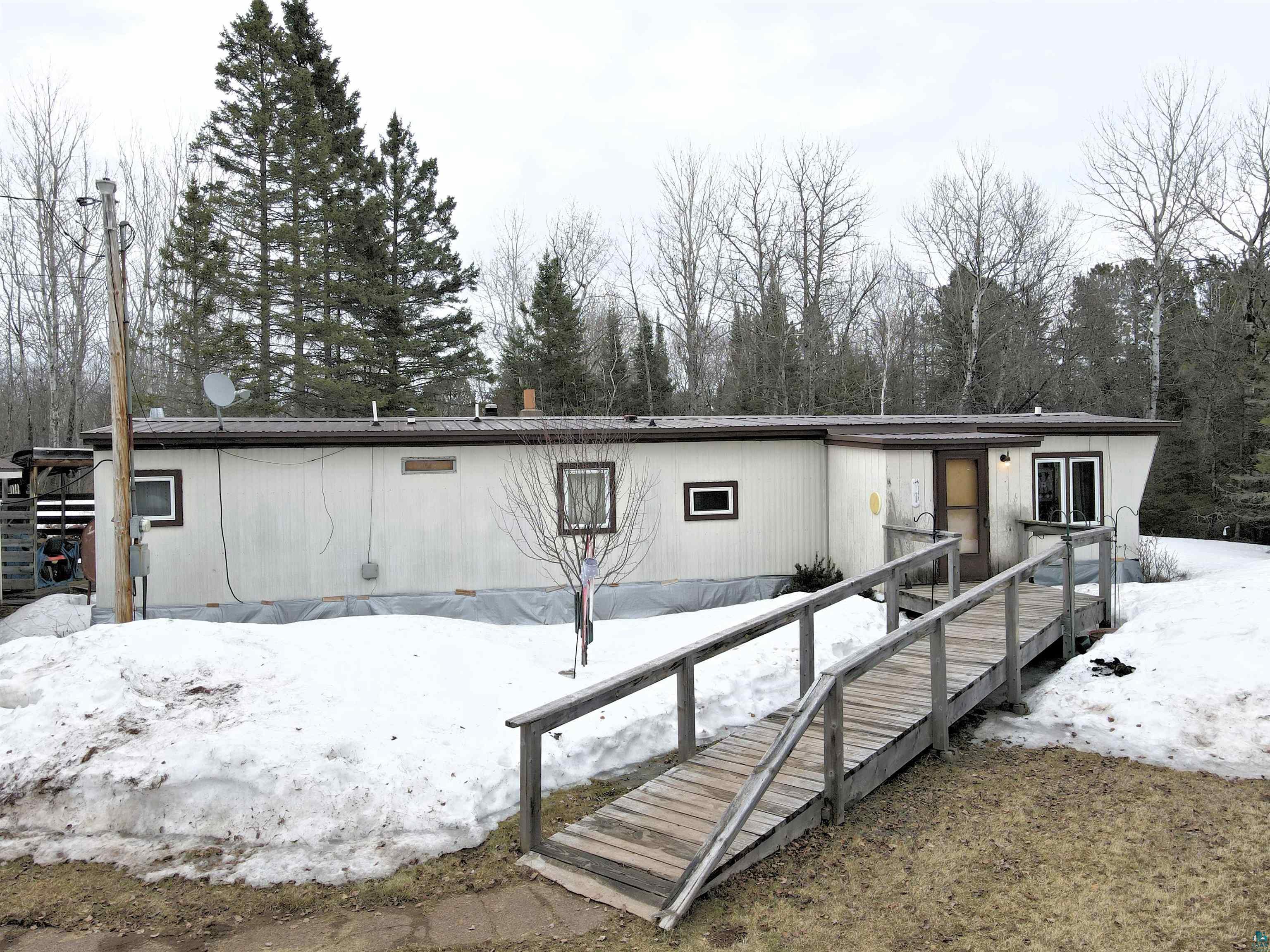 6800 Salveson Road Finland, MN 55603 - Photo 6 of 20 View of front of property with a deck