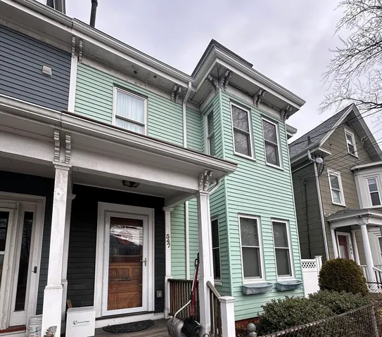 $1,050,000 | 347 Washington Street, Somerville, MA 02143