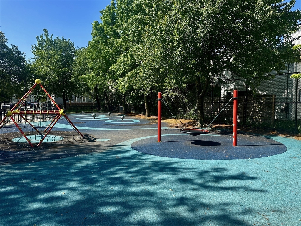 347 Washington Street Somerville, MA 02143 - Photo 30 of 38