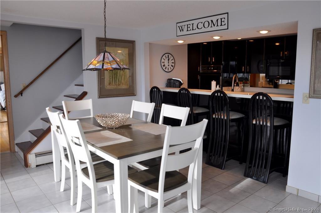 92 High Ridge Road, Unit MONTH Guilford, CT 06437 - Photo 7 of 33 Breakfast Bar too.