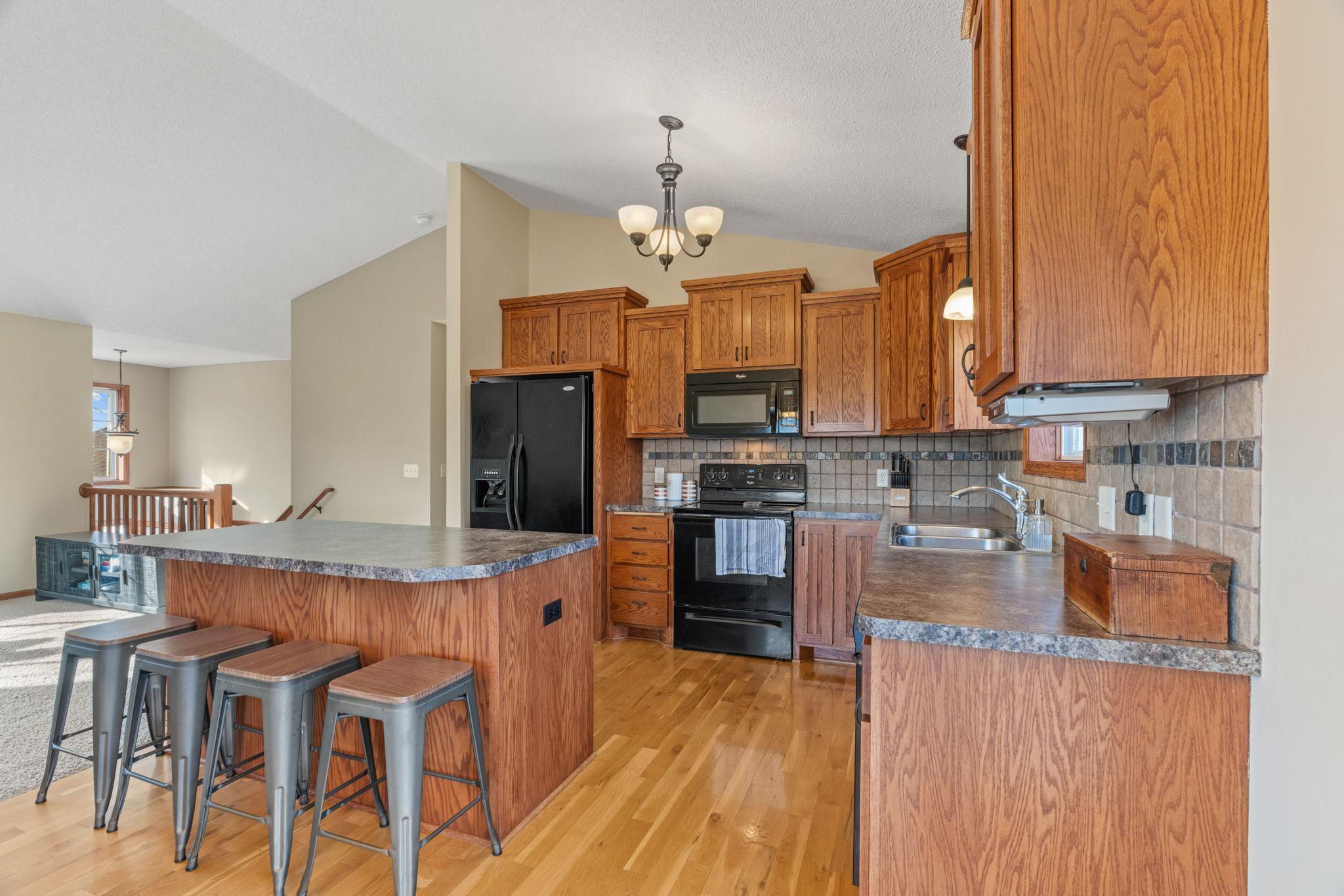16921 Vickers Street Northeast Andover, MN 55304 - Photo 11 of 49