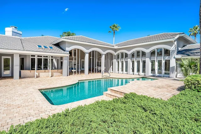 $7,350,000 | 2980 Le Bateau Drive, Palm Beach Gardens, FL 33410